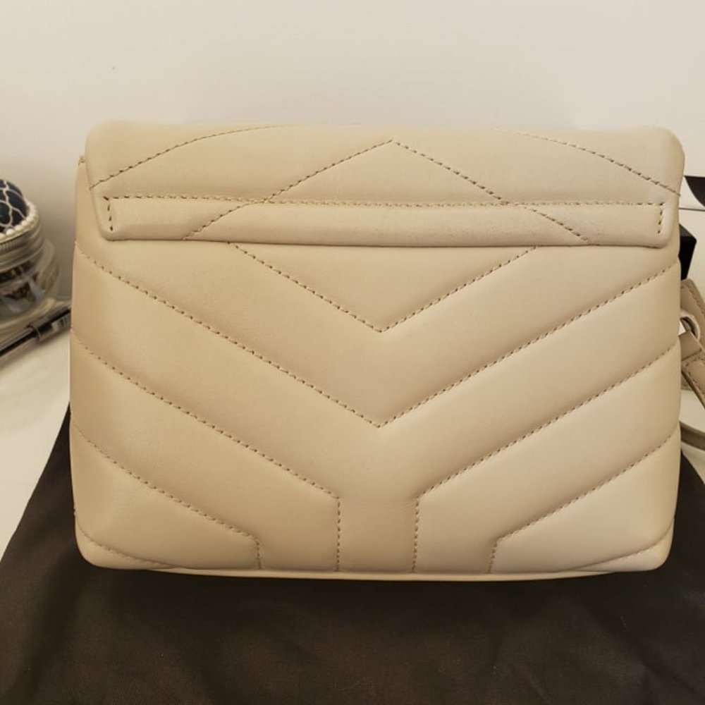 ❌SOLD❌SAINT LAURENT Toy Loulou Bag - Picture 6 of 10